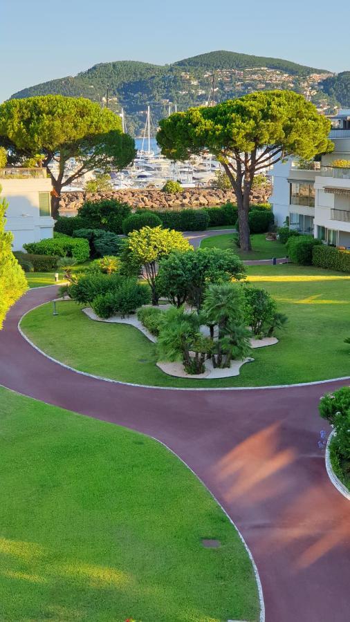 Garden And Beach Sea View Apartment Cannes Манделю-ла-Напул Екстериор снимка