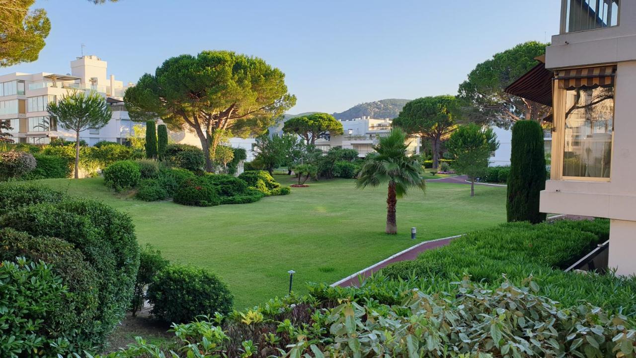 Garden And Beach Sea View Apartment Cannes Манделю-ла-Напул Екстериор снимка